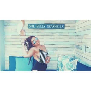 Meet your Posher, Carolina